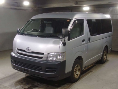 TOYOTA HIACE WAGON