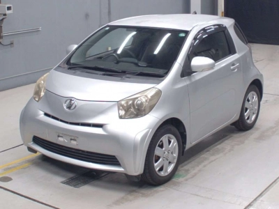 TOYOTA IQ