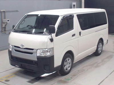 TOYOTA REGIUS VAN