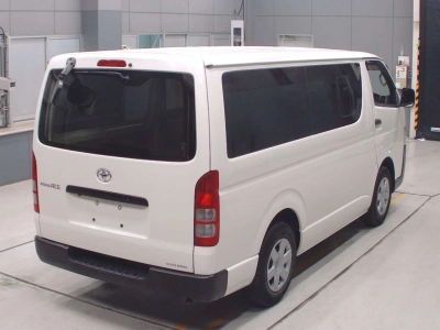 TOYOTA REGIUS VAN