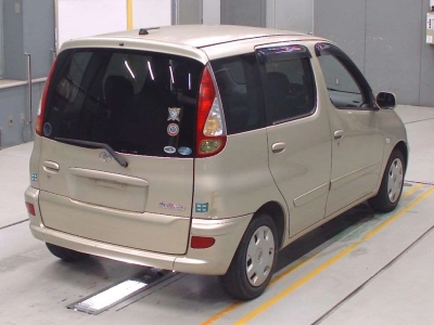 TOYOTA FUN CARGO