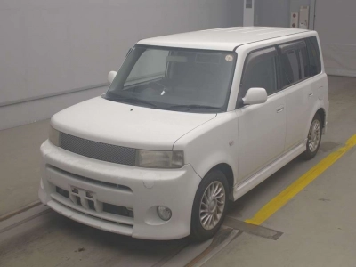 TOYOTA BB