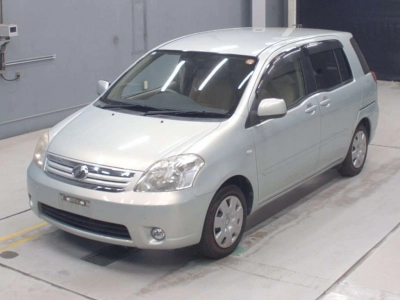 TOYOTA RAUM