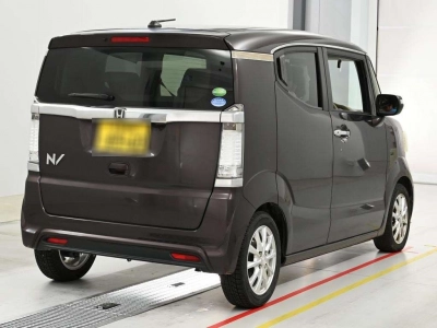 HONDA N-BOX SLASH