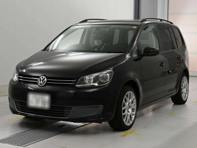 VOLKSWAGEN GOLF TOURAN