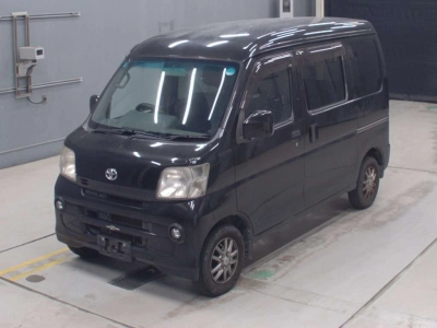 TOYOTA PIXIS VAN