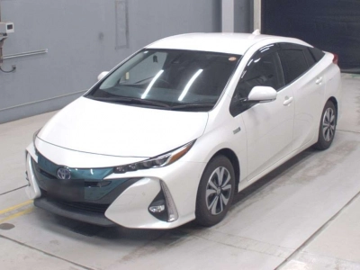 TOYOTA PRIUS PHV
