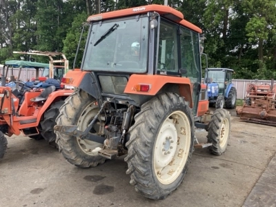 KUBOTA KUBOTA