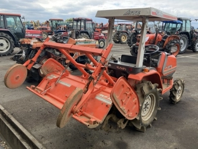 KUBOTA KUBOTA