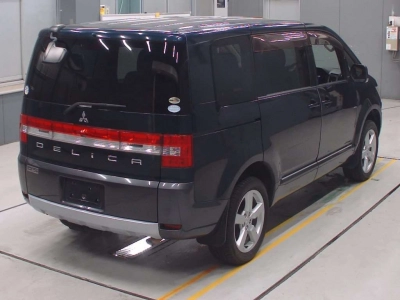 MITSUBISHI DELICA D:5