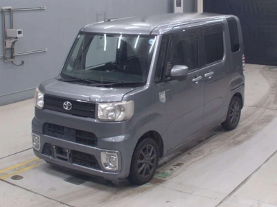 TOYOTA PIXIS MEGA