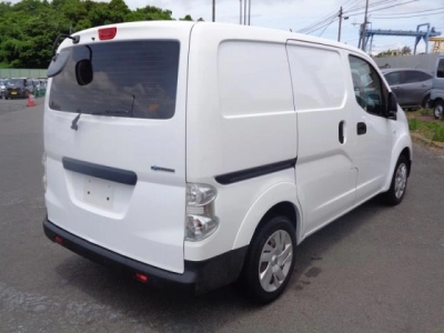 NISSAN E-NV200 VAN