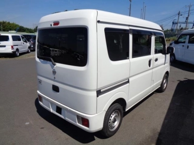NISSAN NV100 CLIPPER