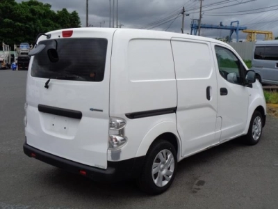 NISSAN E-NV200 VAN