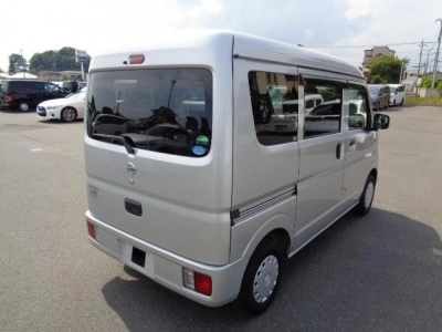 NISSAN CLIPPER VAN