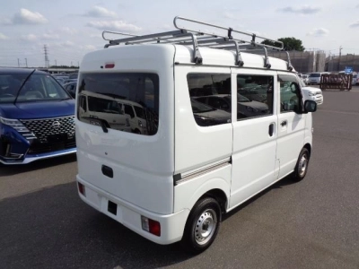NISSAN CLIPPER VAN