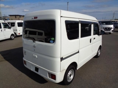 NISSAN CLIPPER VAN