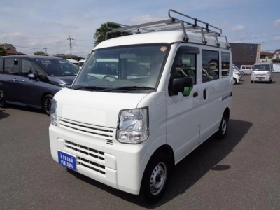 NISSAN CLIPPER VAN