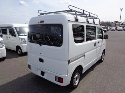 NISSAN CLIPPER VAN