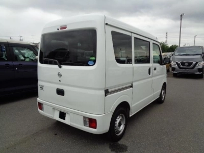 NISSAN CLIPPER VAN