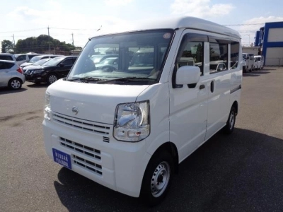 NISSAN CLIPPER VAN