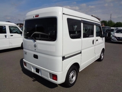 NISSAN CLIPPER VAN