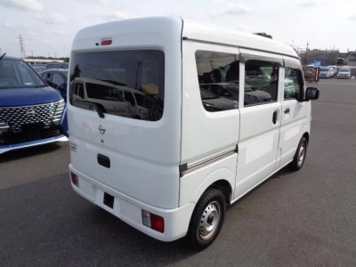 NISSAN CLIPPER VAN