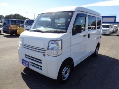 NISSAN CLIPPER VAN