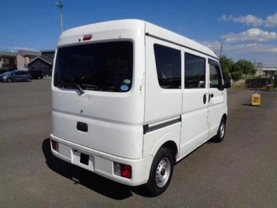 NISSAN CLIPPER VAN