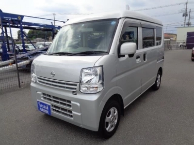 NISSAN CLIPPER VAN