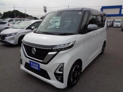 NISSAN ROOX