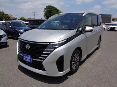 NISSAN SERENA
