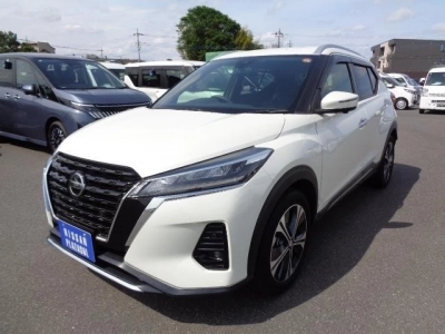 NISSAN KICKS
