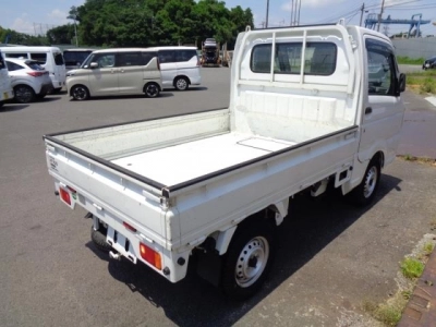 NISSAN NT100 CLIPPER