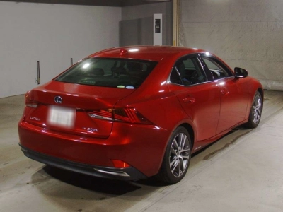 LEXUS IS