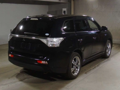 MITSUBISHI OUTLANDER PHEV