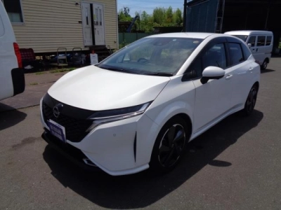 NISSAN AURA