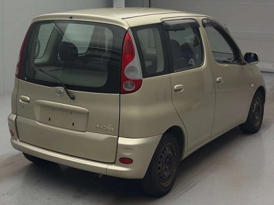 TOYOTA FUN CARGO