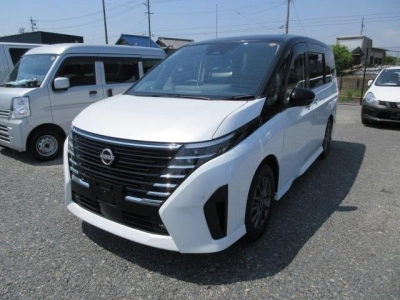 NISSAN SERENA
