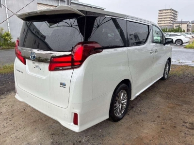 TOYOTA ALPHARD HYBRID
