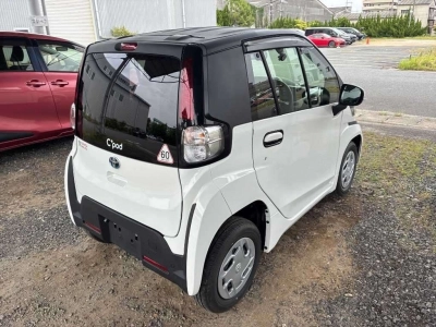 TOYOTA C+POD