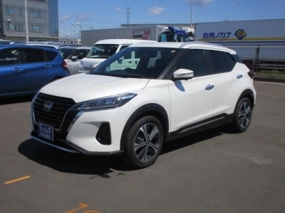 NISSAN KICKS
