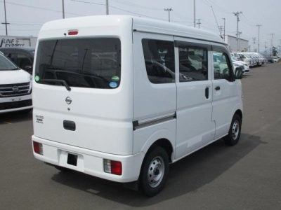 NISSAN NV100 CLIPPER