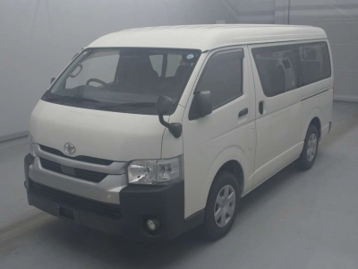 TOYOTA HIACE WAGON