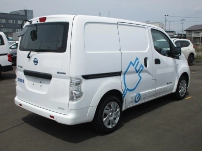NISSAN E-NV200 VAN