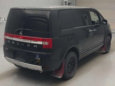 MITSUBISHI DELICA D:5