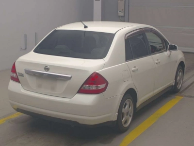 NISSAN TIIDA LATIO