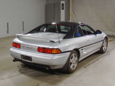 TOYOTA MR2