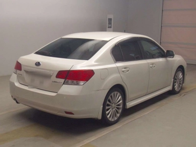 SUBARU LEGACY B4