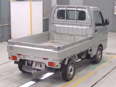 NISSAN CLIPPER TRUCK